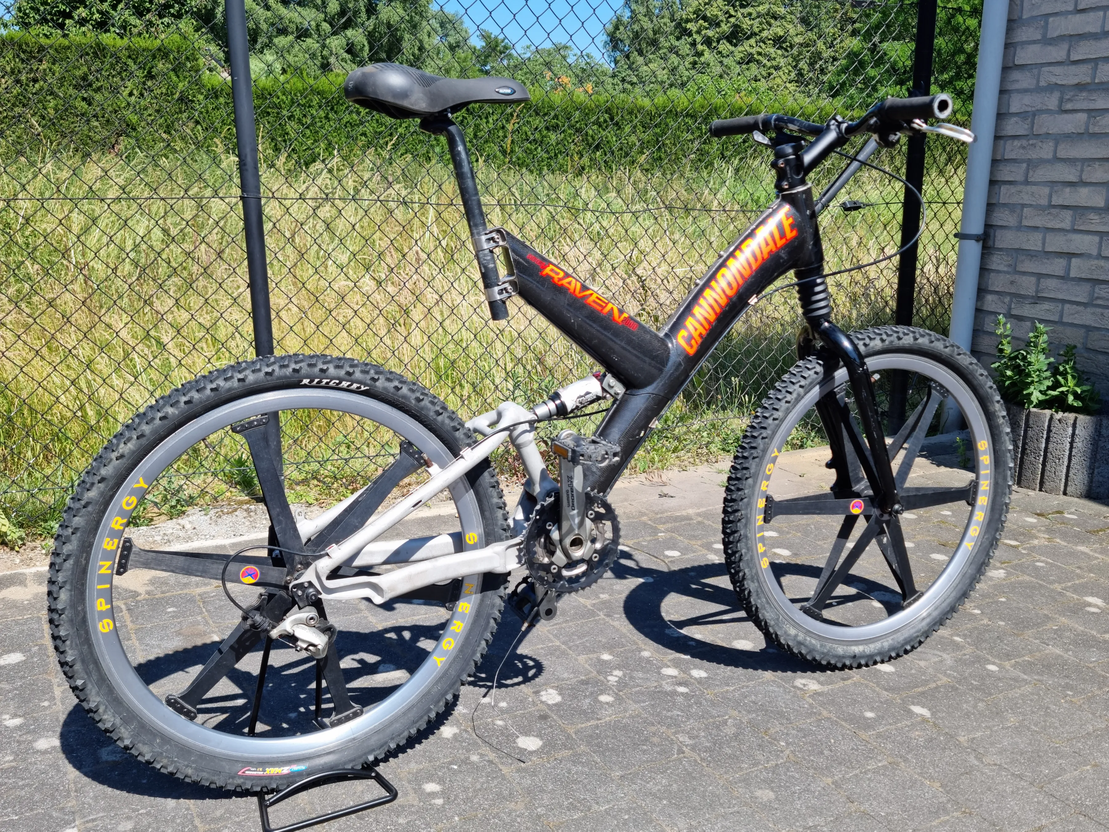 Cannondale super V Raven 2000 1996 view 4