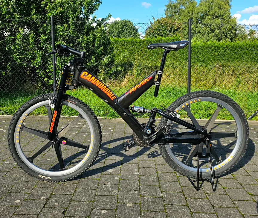 Cannondale super V Raven 2000 1996 view 27