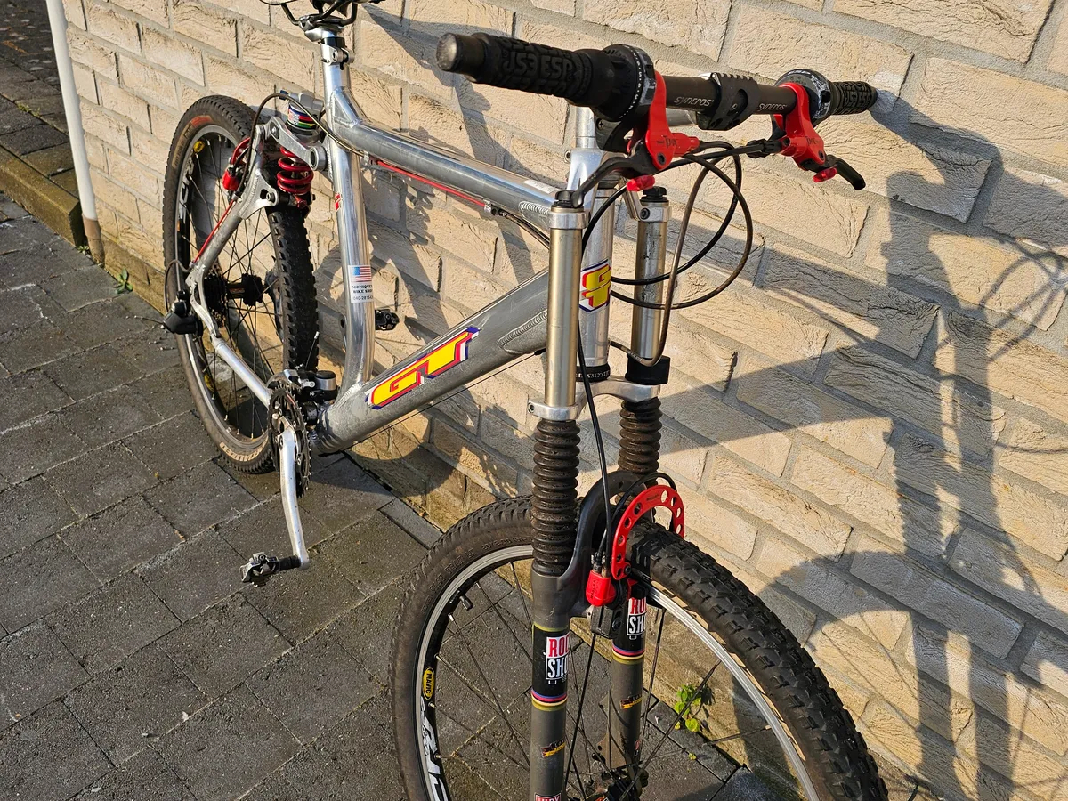 GT LTS 1998 view 5