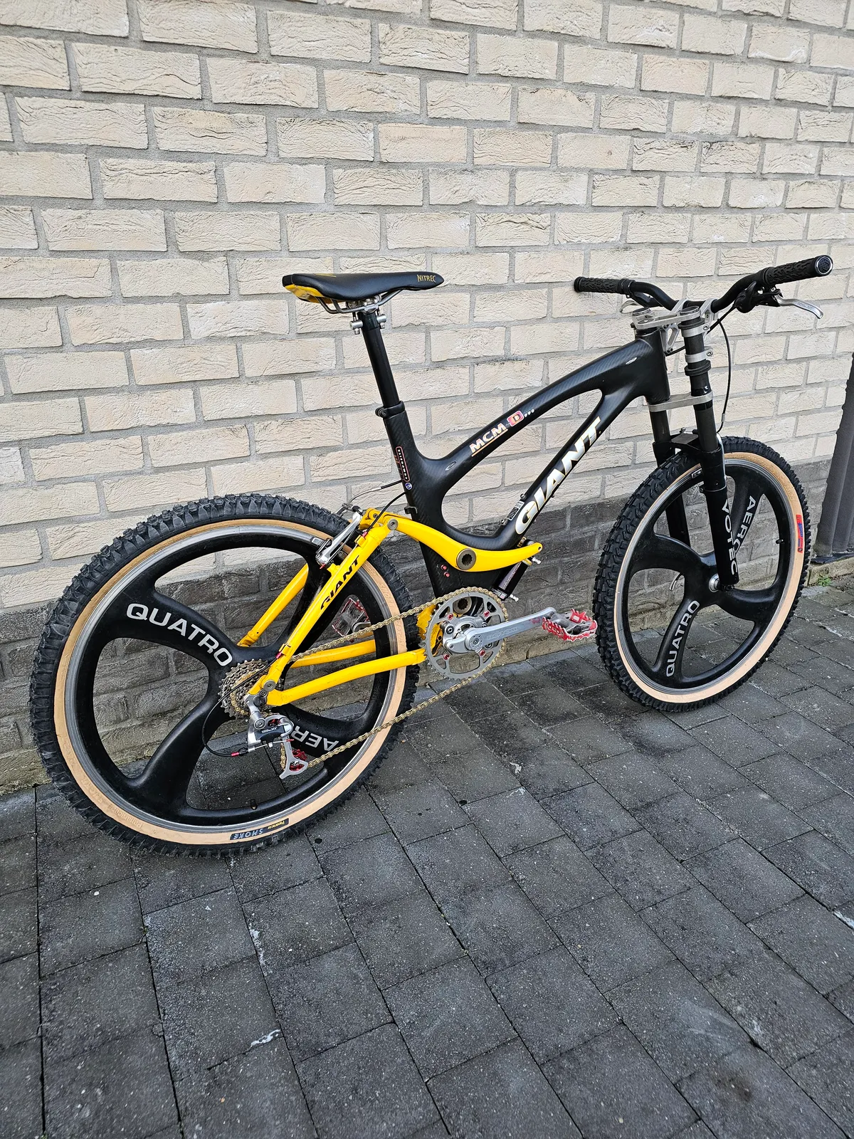Giant MCM 990 1997 view 10