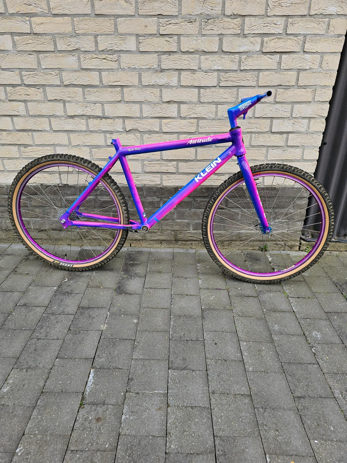 Klein Attitude MC1 1993 Horizon Linear Fade view 16
