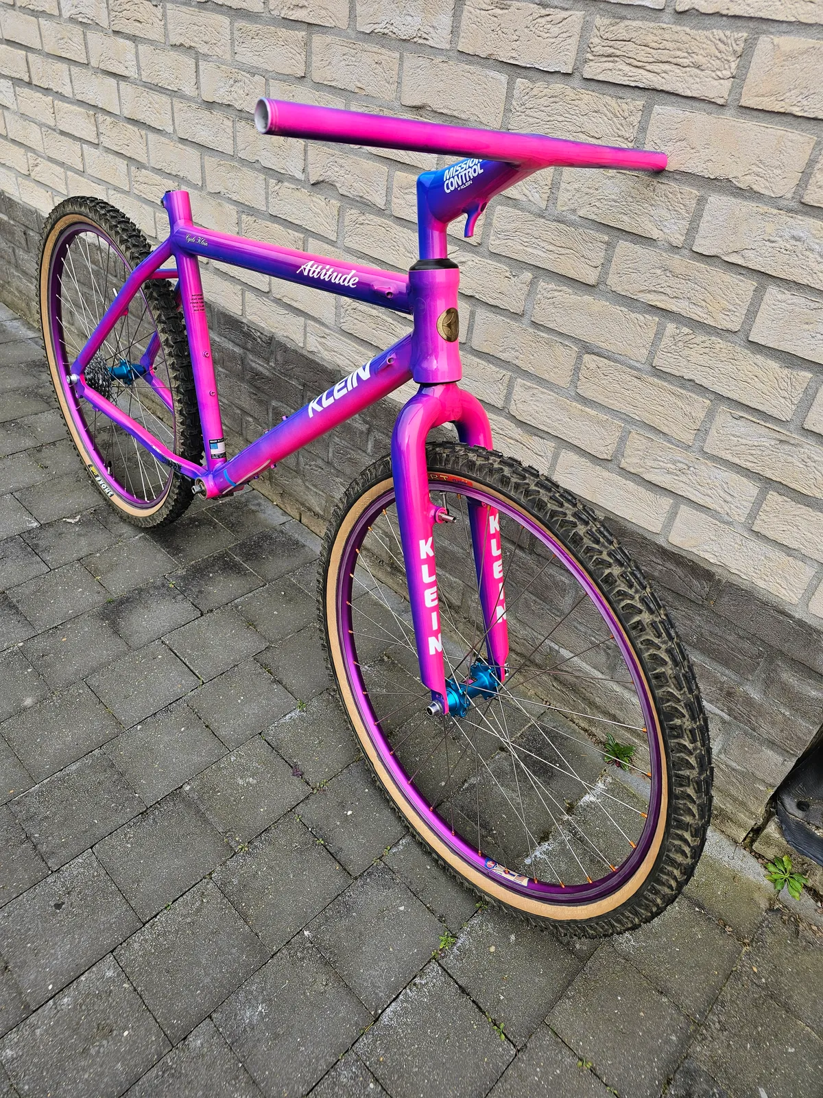 Klein Attitude MC1 1993 Horizon Linear Fade view 17