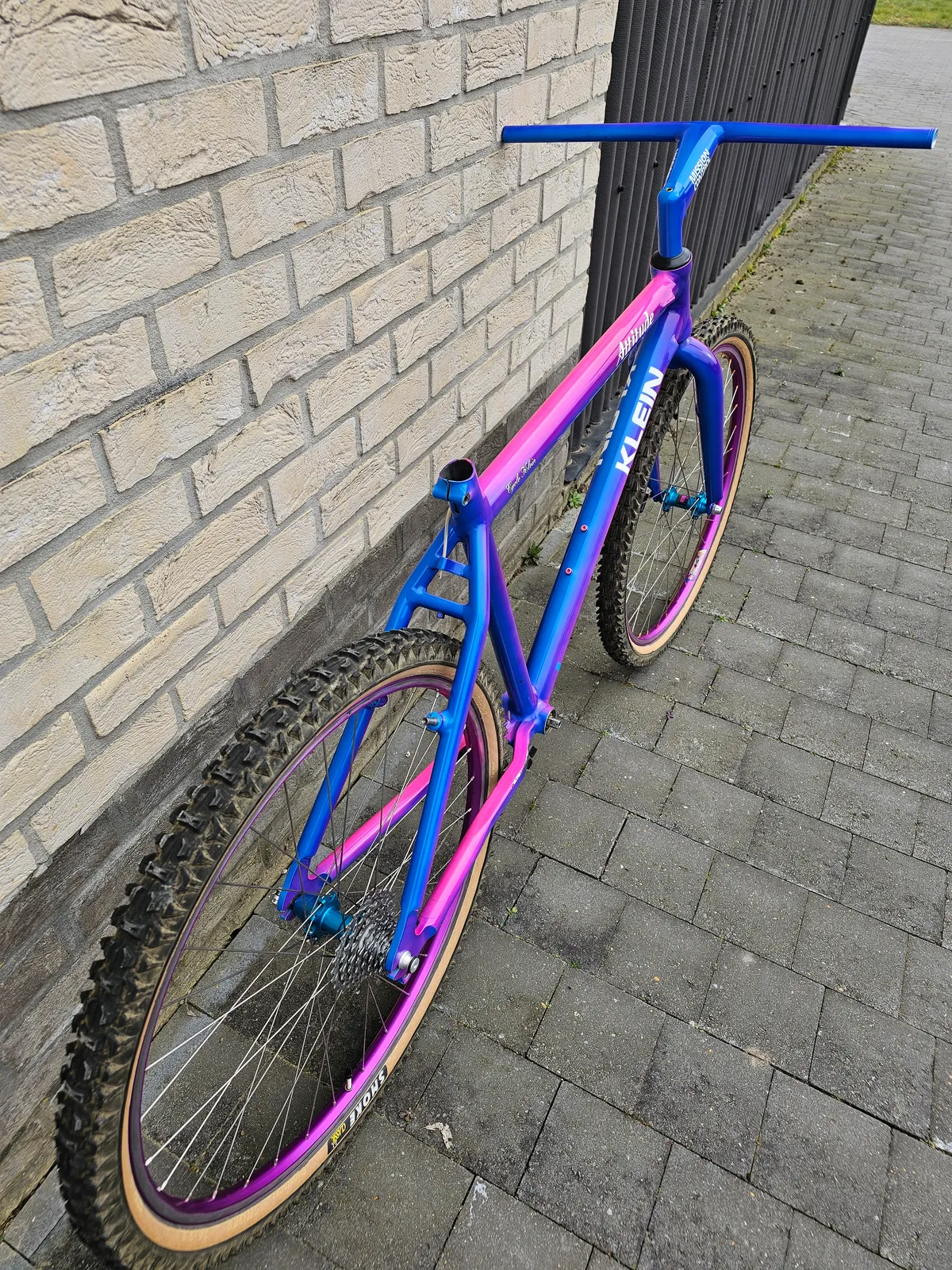 Klein Attitude MC1 1993 Horizon Linear Fade view 18