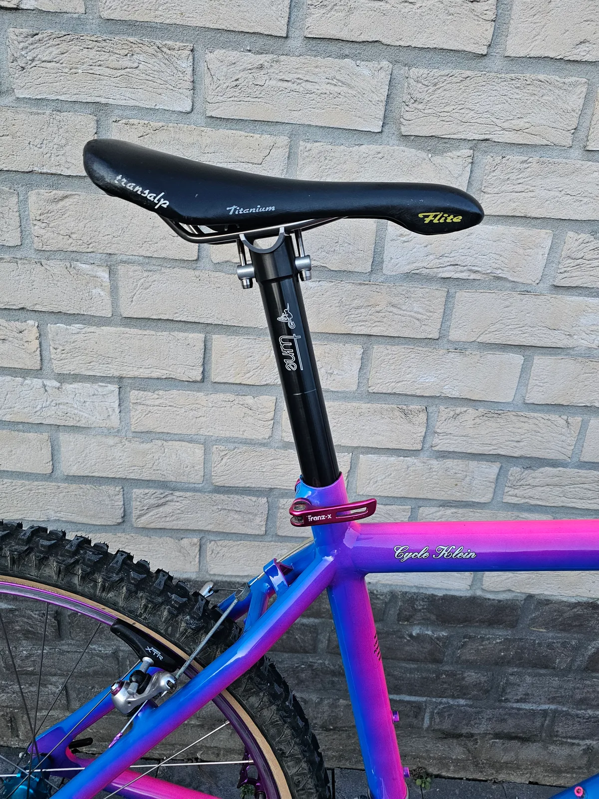 Klein Attitude MC1 1993 Horizon Linear Fade view 37