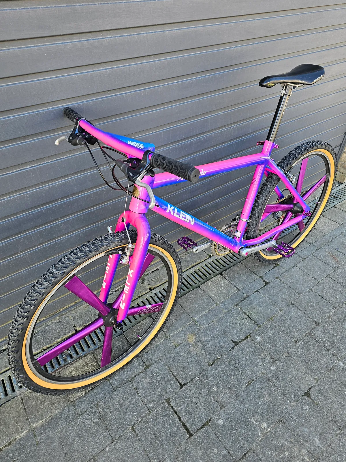 Klein Attitude MC1 1993 Horizon Linear Fade view 45