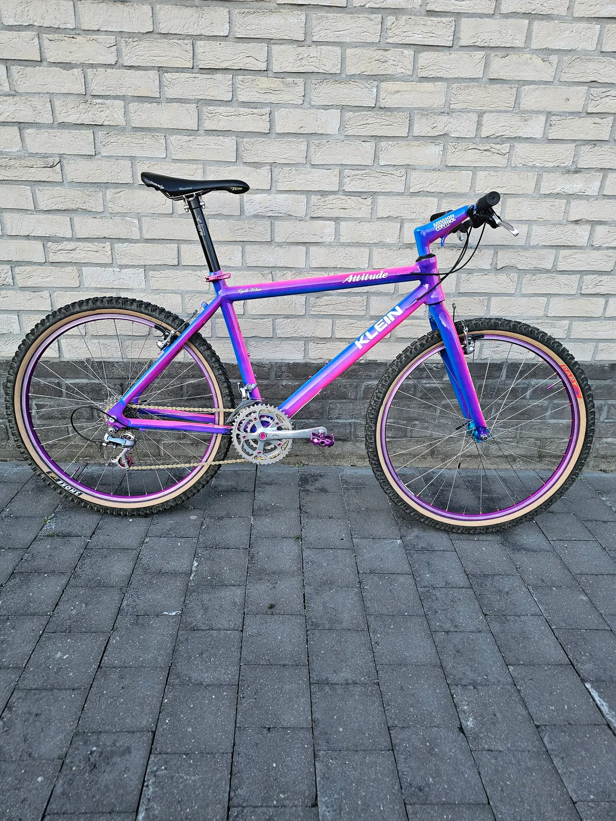 Klein Attitude MC1 1993 Horizon Linear Fade