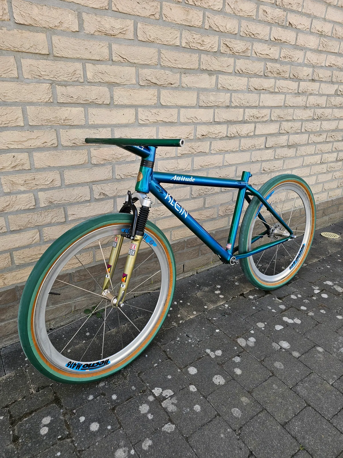 Klein Attitude MC2 1994 Sea&Sky view 11