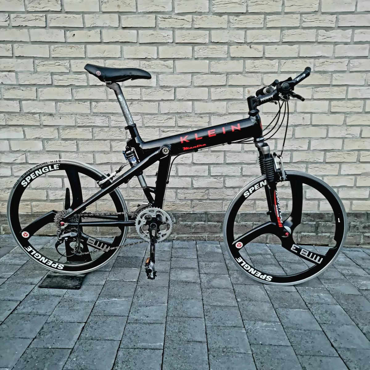 Klein Mantra 1996 view 5