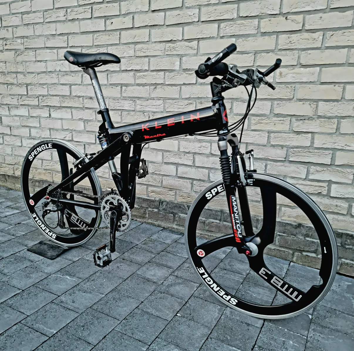 Klein Mantra 1996 view 7