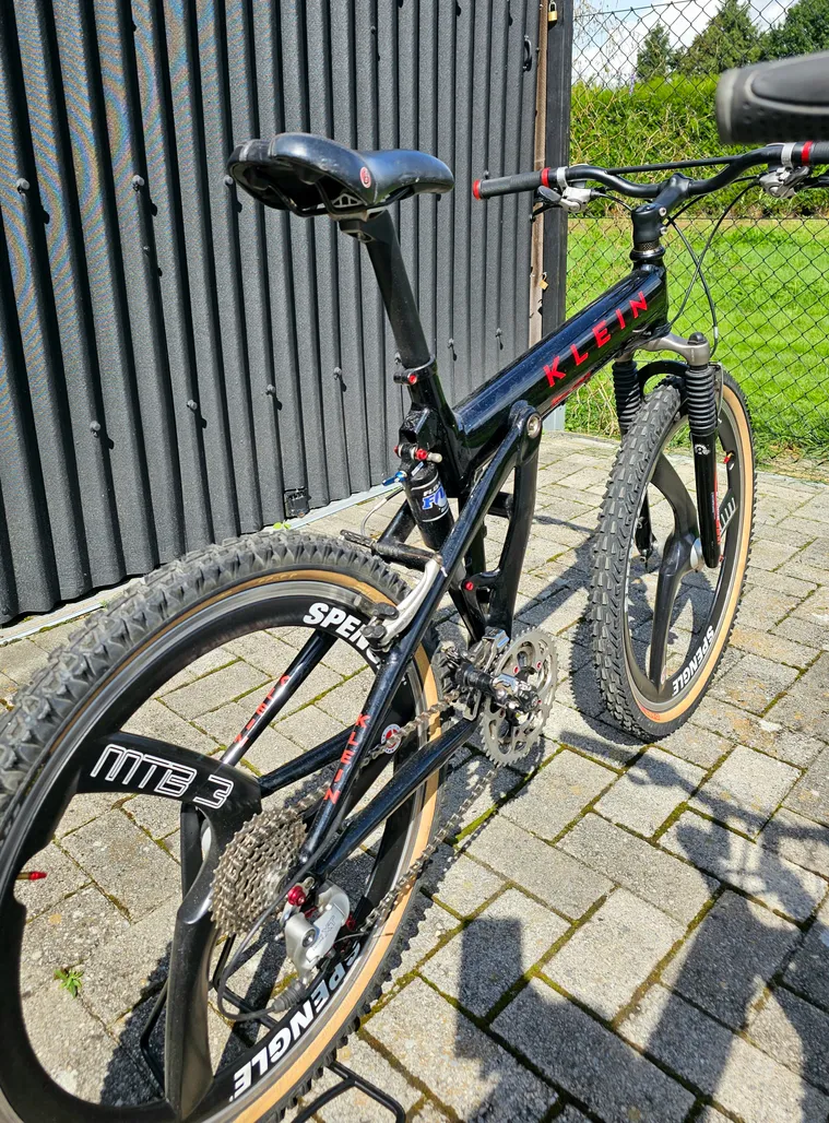 Klein Mantra 1996 view 12