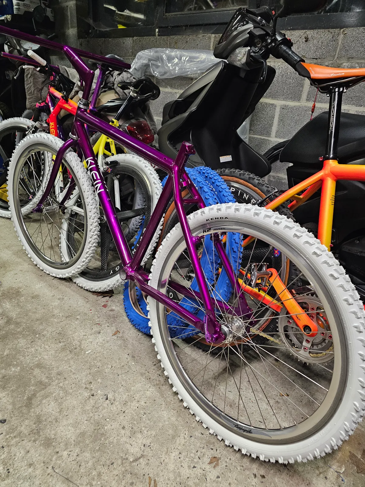 Klein Pinnacle MC1 1992 Candy Pink view 3