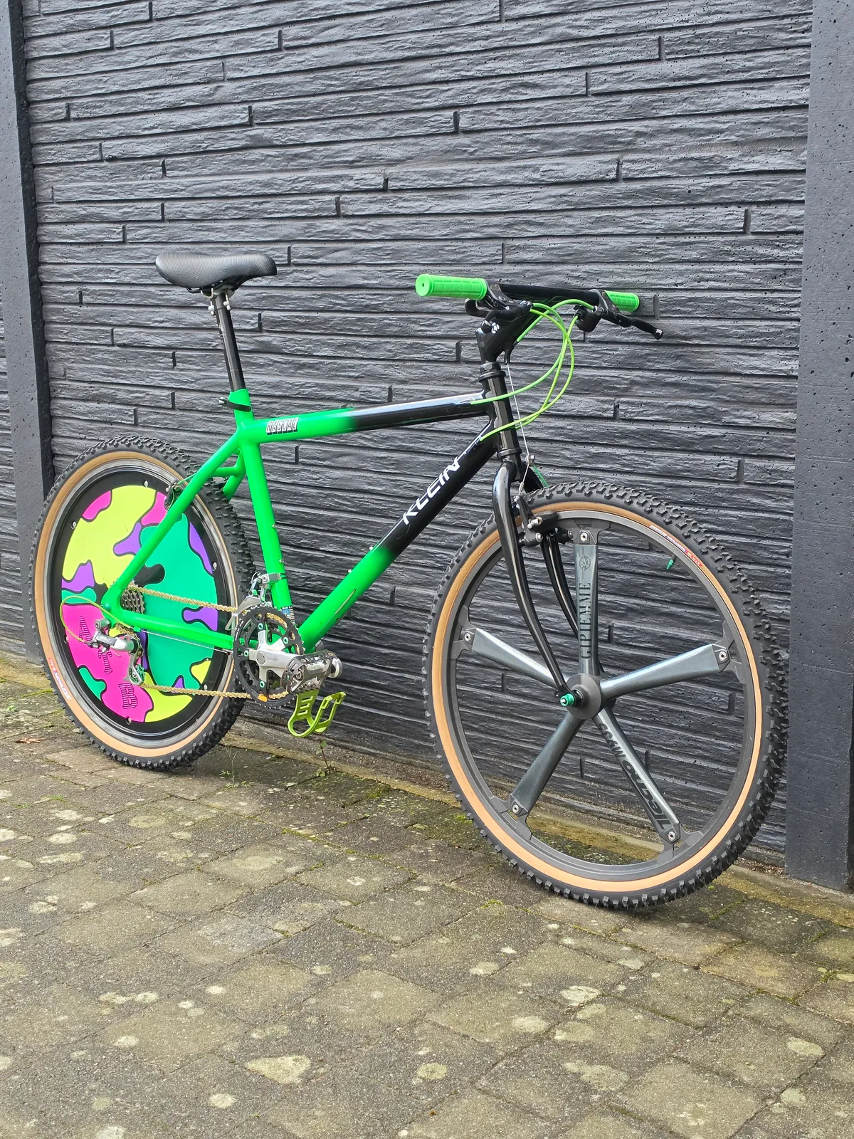 Klein Rascal 1991 Gloss Black Bright Green view 32