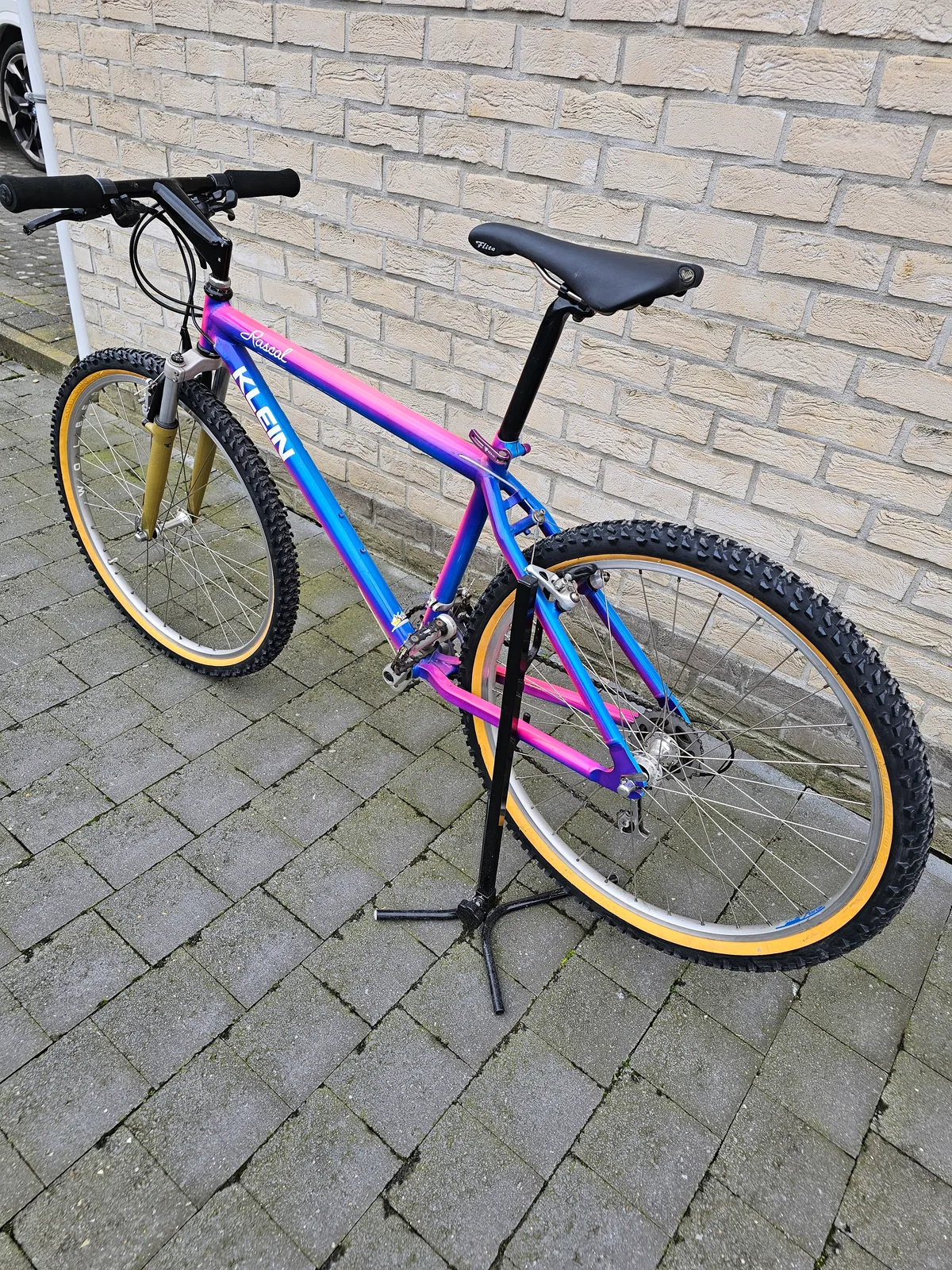 Klein Rascal MC1 1992 Horizon Linear Fade view 8