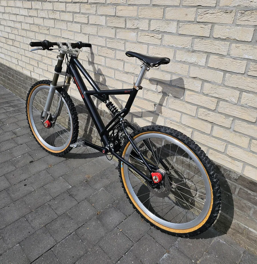 Porsche Bike FS 1996 view 8
